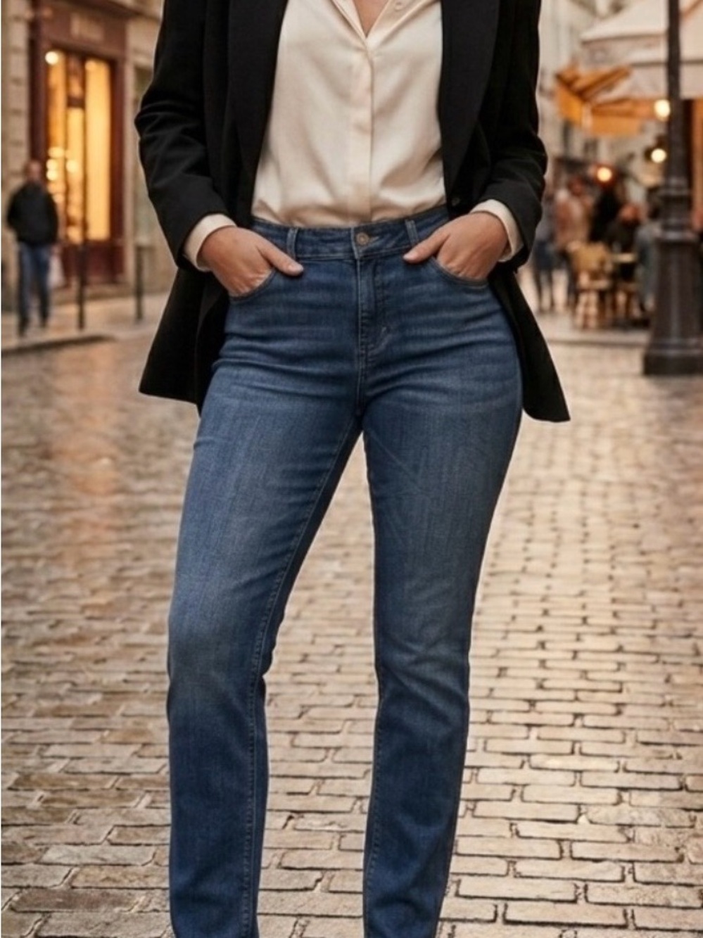 Simply Vera by Vera Wang EUC
mid rise slim straight. Body hugging
Size 6